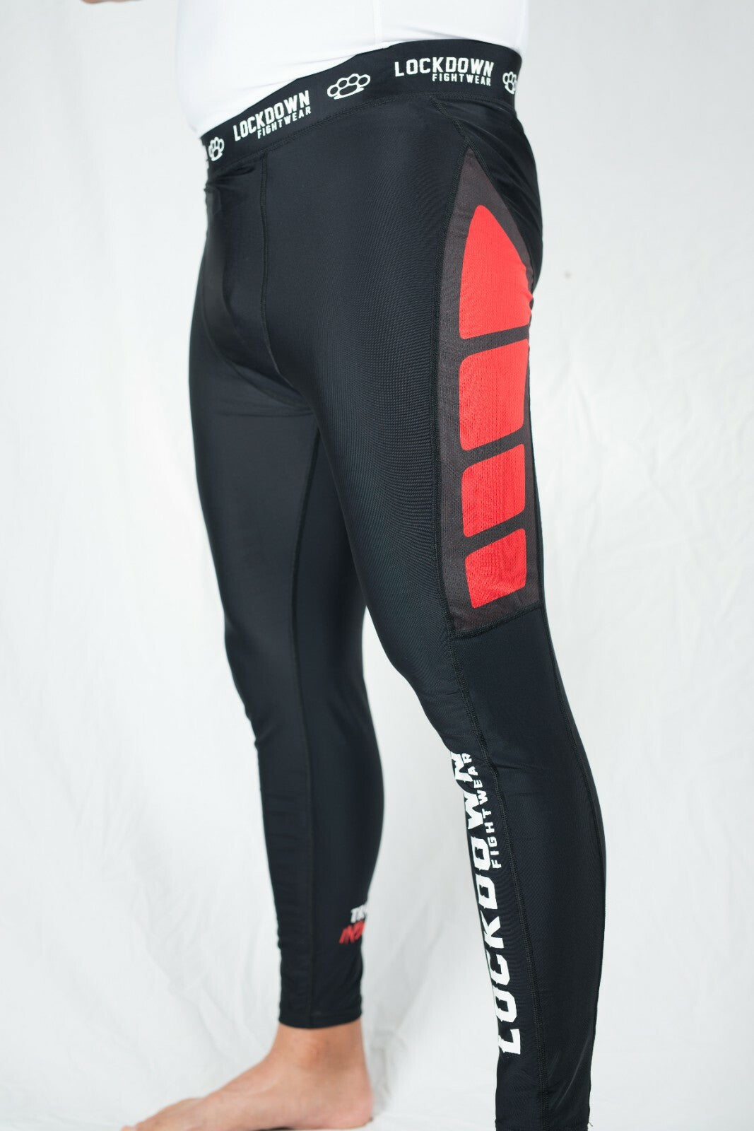 Lockdown Compression Leggings Base Layer Top Running Cycling MMA - Black/Red